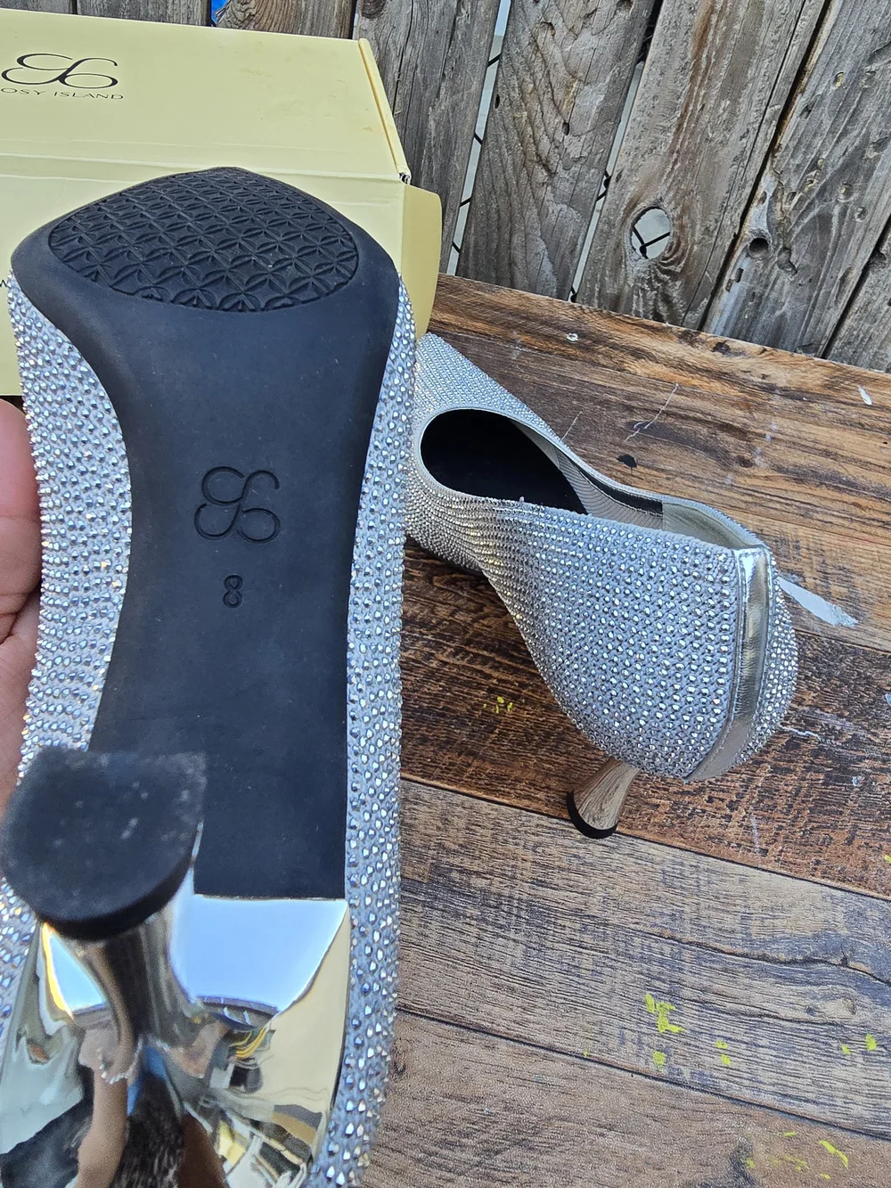 Cosy Elegant Women's Pointed Toe Heels in Silver Size 8